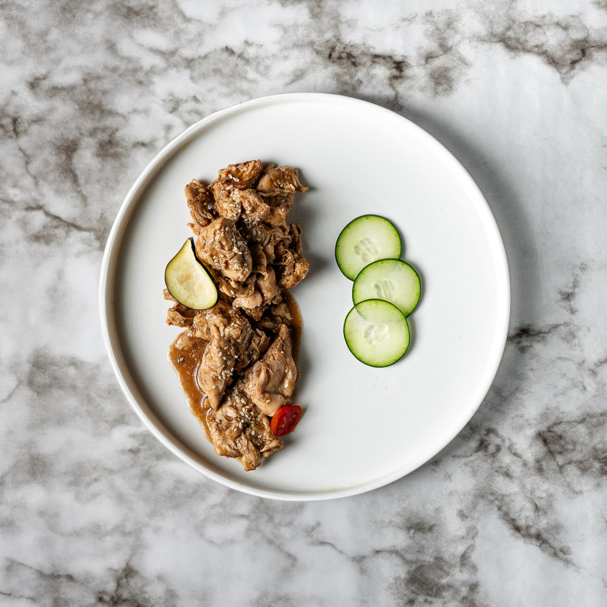 Pollo Thai Chef al Vacío servido en plato
